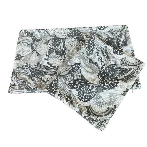 Pottery Barn Butterfly Wing Cotton Linen Textured Lumbar Pillow Cover Set Gray - Picture 3 of 7